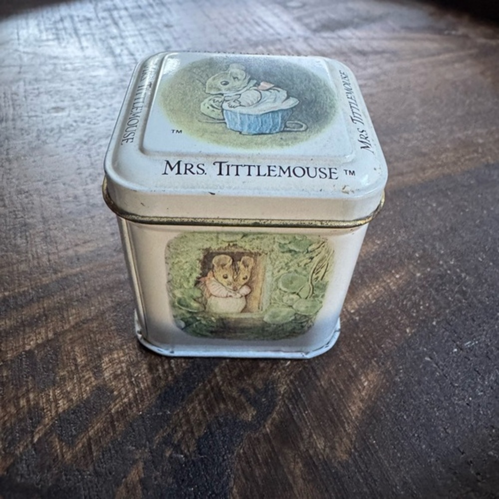 Beatrix Potter Mrs. Tittlemouse Tin Box